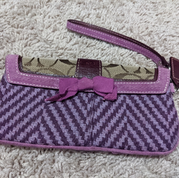 Coach wristlets - Picture 2 of 7